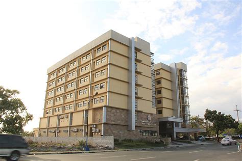 Commonwealth Hospital and Medical Center .